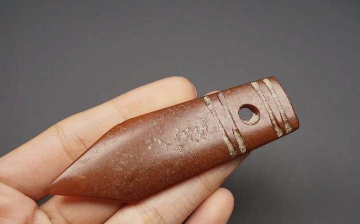 ｜冷门出品｜精选专拍·第贰拾伍场· 高.古 风格地方玉 玉圭形挂牌