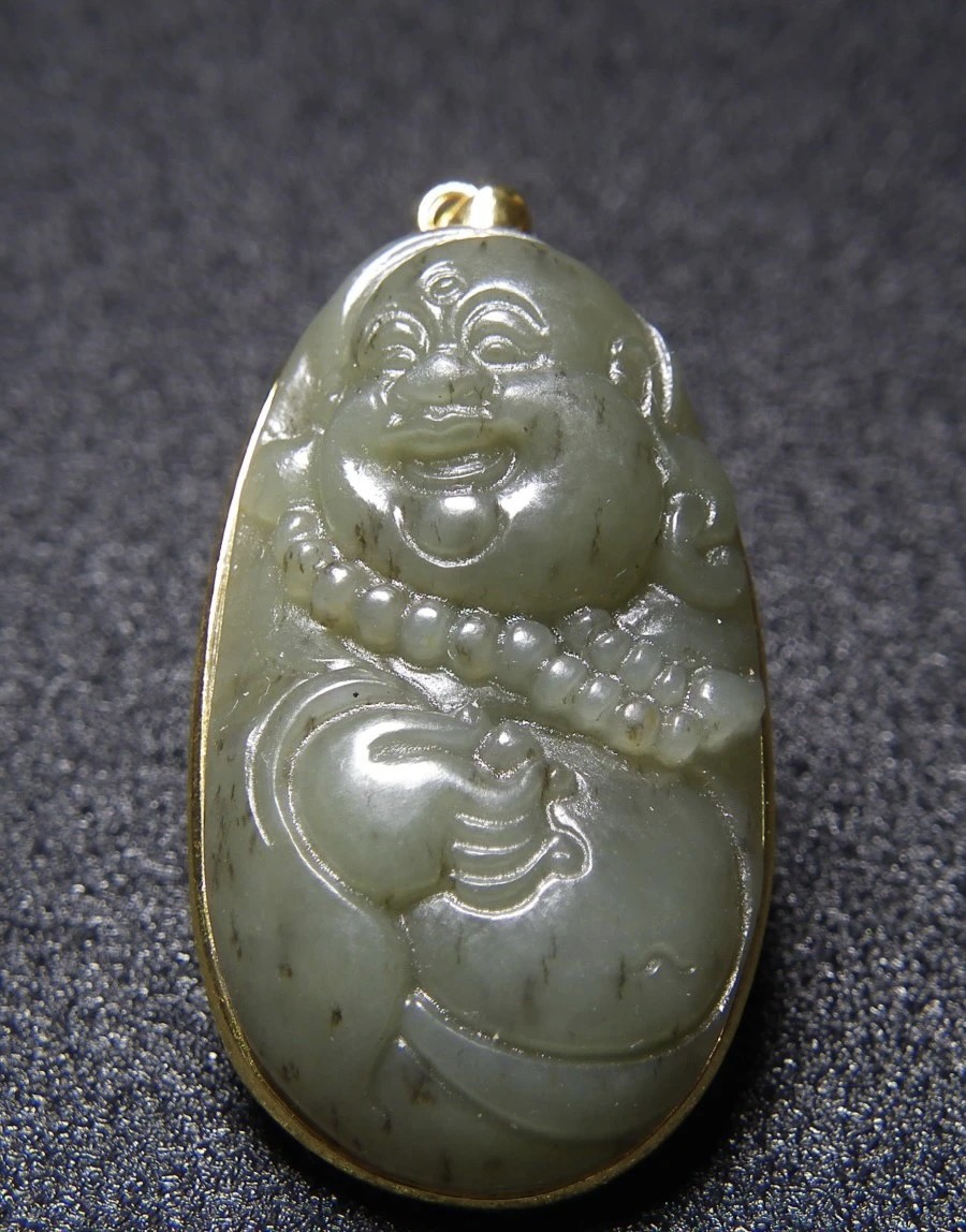 ｜冷门出品｜精选专拍·第贰拾叁场· 和田青玉高浮雕执念珠弥勒佛公镶铜大佩
