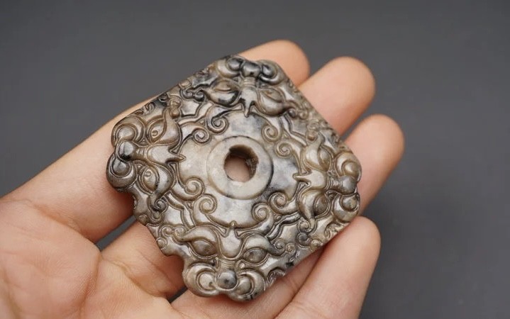 ｜冷门出品｜精选专拍·第贰拾伍场· 饕餮纹玉璧挂件