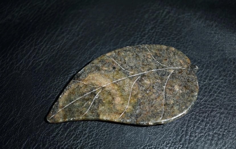 ｜冷门出品｜精选专拍·第贰拾陆场· 明清工老和田玉一叶蝉大摆件