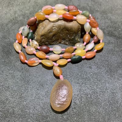精美罕见天然阿拉善糖果玛瑙项链一条， - 精美罕见天然阿拉善糖果玛瑙项链一条，