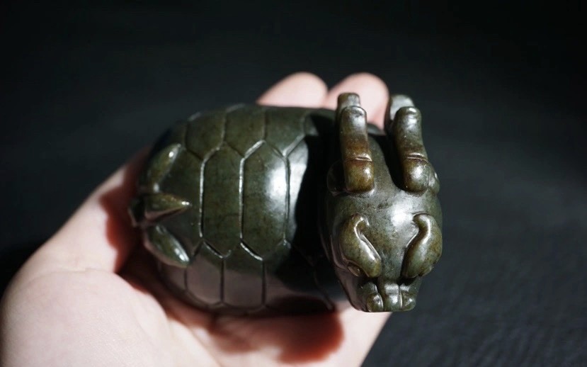 ｜冷门出品｜精选专拍·第贰拾陆场· 明清工老和田玉青玉龙龟镇纸摆件