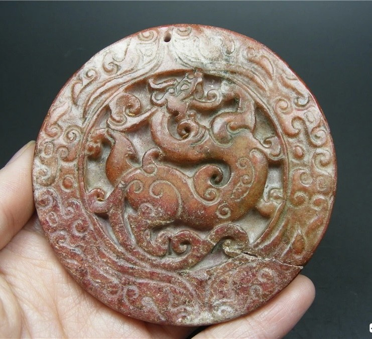 ｜冷门出品｜精选专拍·第贰拾伍场· 地方玉仿古提油做色高浮雕螭龙圆