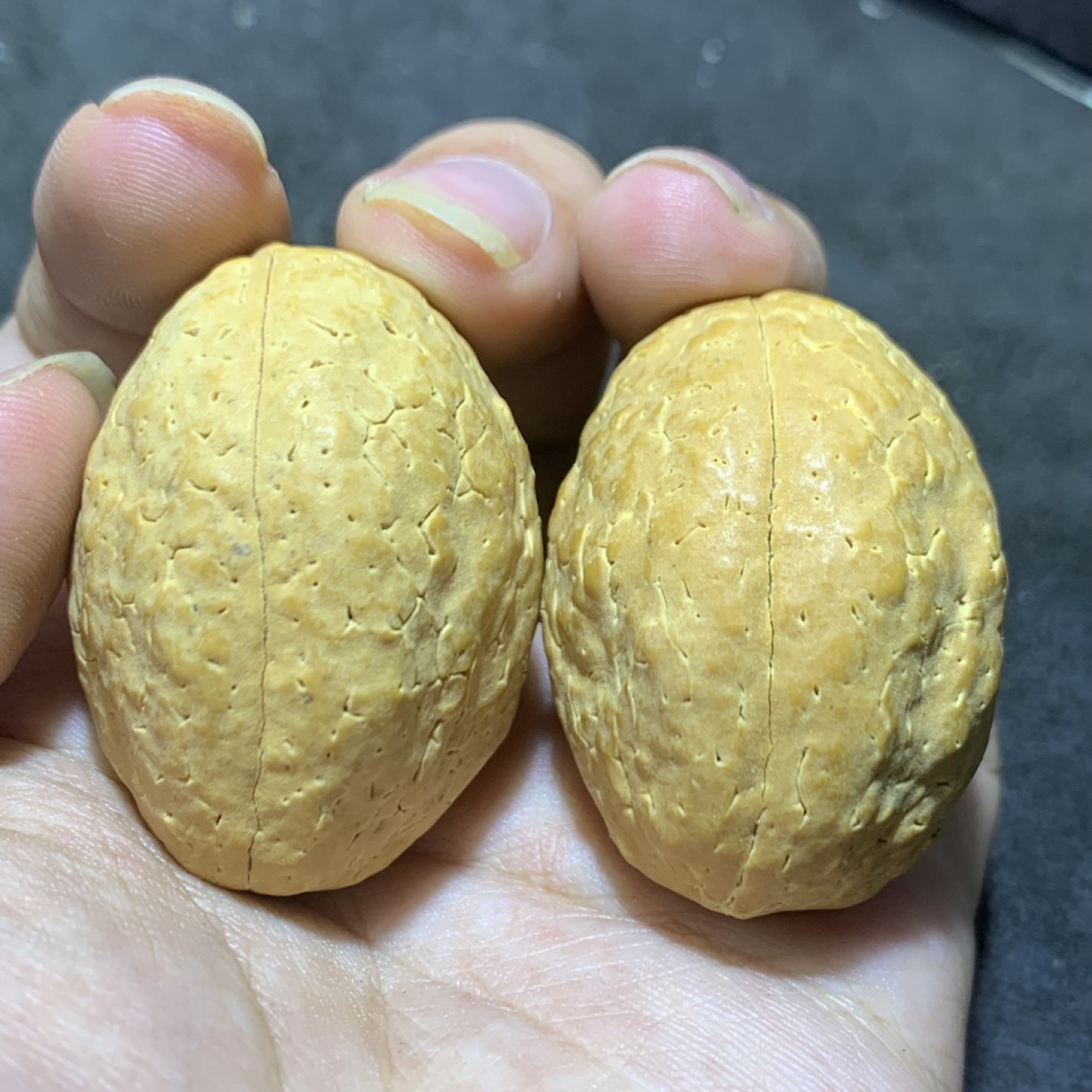 仅此一对，龙蛋玉化玄武 3瓣菩提一对