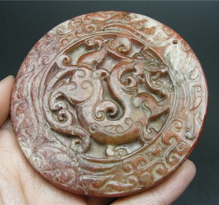 ｜冷门出品｜精选专拍·第贰拾伍场· 地方玉仿古提油做色高浮雕螭龙圆