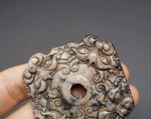 ｜冷门出品｜精选专拍·第贰拾伍场· 饕餮纹玉璧挂件