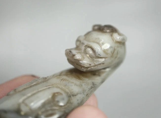 ｜冷门出品｜精选专拍·第贰拾伍场· 和田玉立体的龙代勾 黑沁