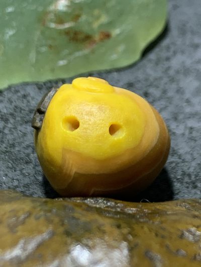 精美战国红玛瑙手工俏色巧雕一心向佛意境吊坠一个， 精美战国红玛瑙手工俏色巧雕一心向佛意境吊坠一个，