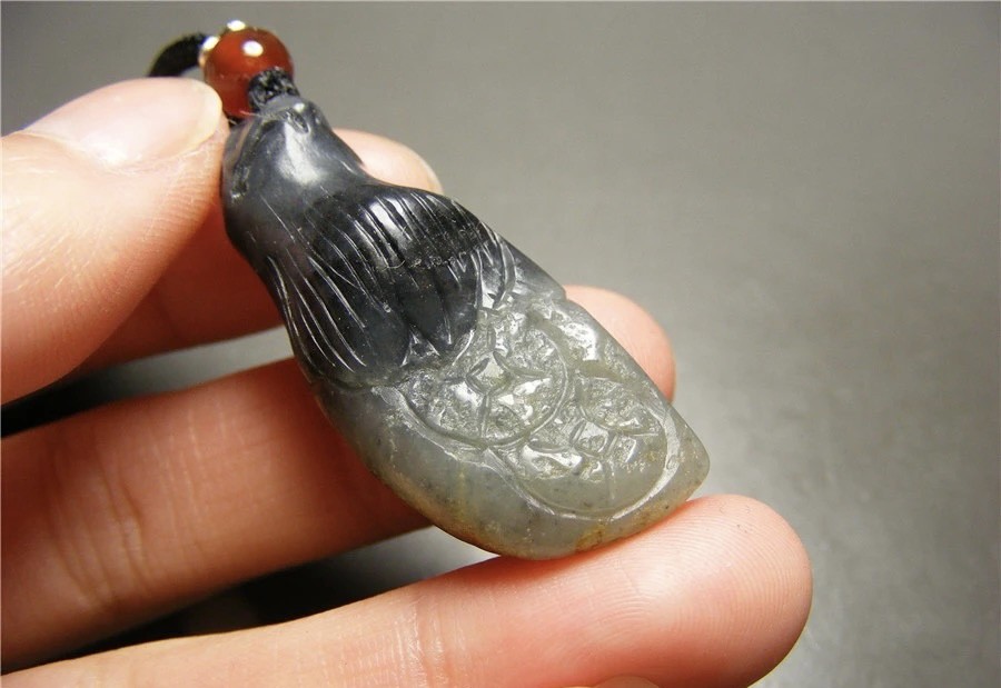 ｜冷门出品｜精选专拍·第贰拾叁场· 和田青花料带金皮沁圆雕金钱鹰首小坠