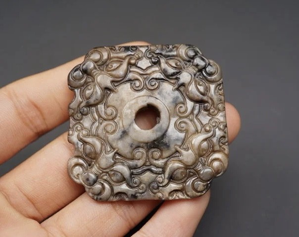 ｜冷门出品｜精选专拍·第贰拾伍场· 饕餮纹玉璧挂件