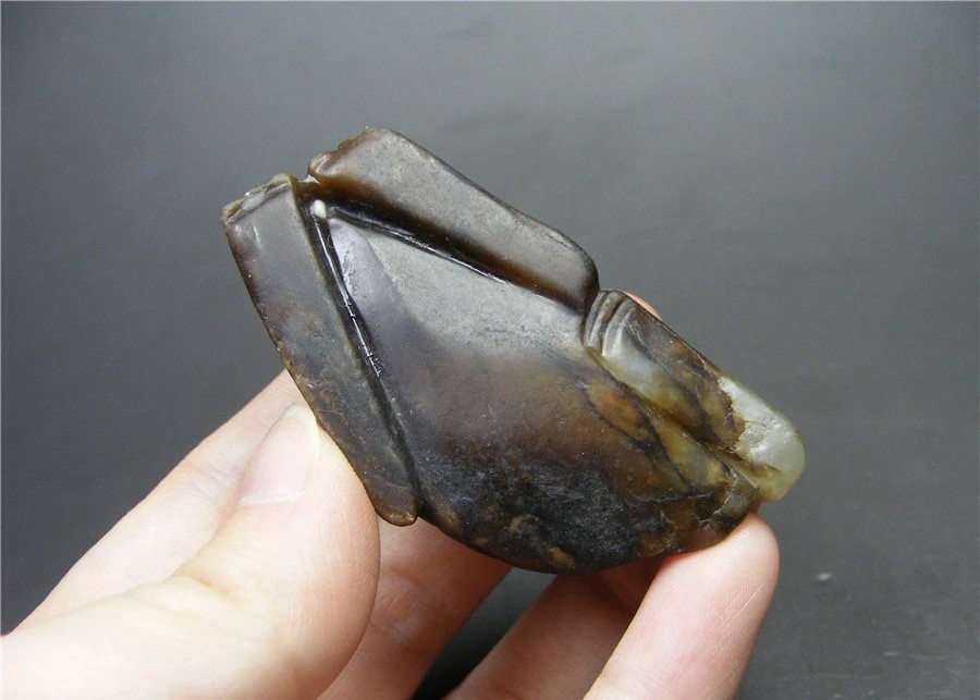 ｜冷门出品｜精选专拍·第贰拾伍场· 地方玉带沁立体圆雕三足金蟾大摆件