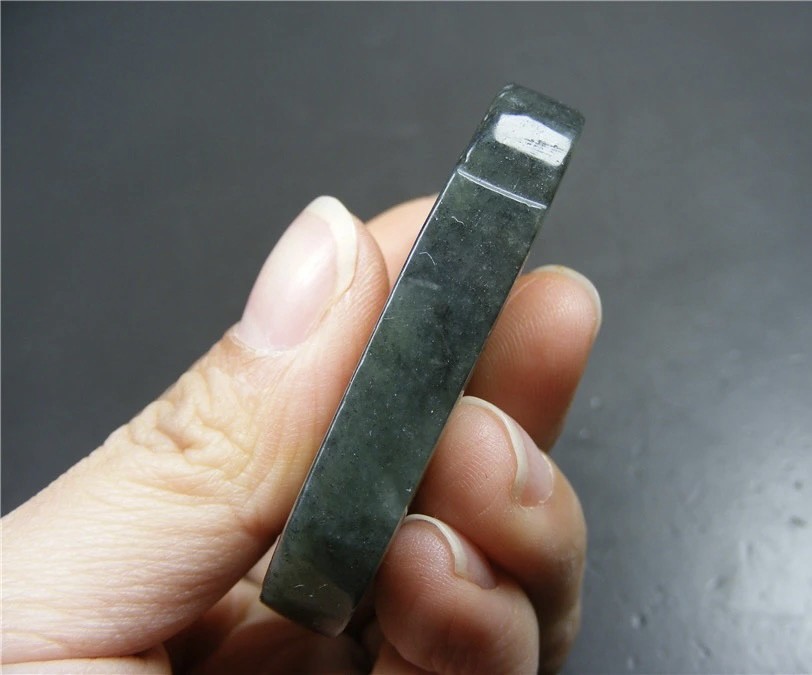 ｜冷门出品｜精选专拍·第贰拾叁场· 和田青玉带青花料单面工厚实云气纹平安无字大玉牌