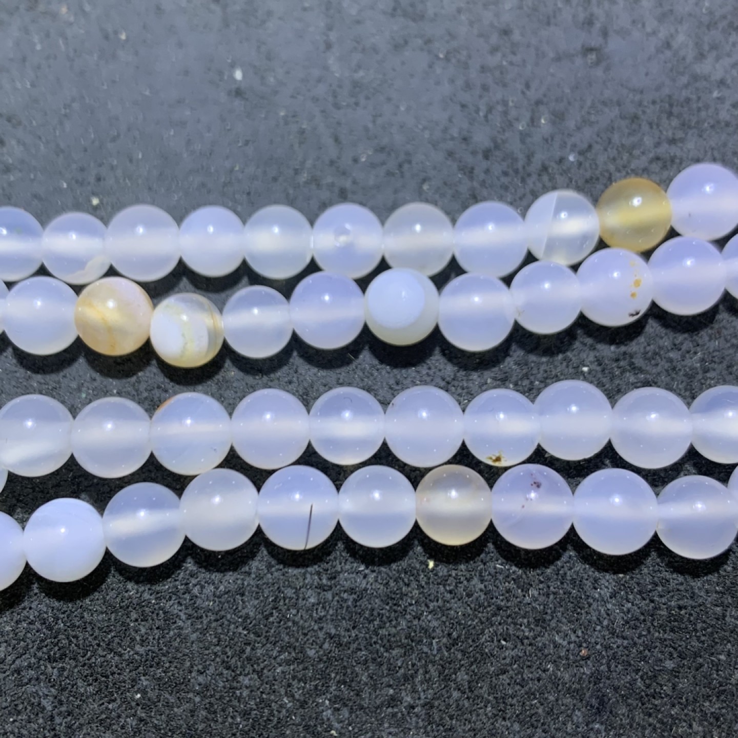天然海洋玉髓108通货手串一条