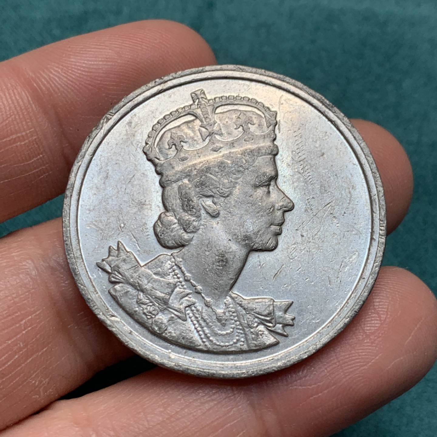 《竞宝斋》第150场-周日，周一，周四 3场 (全场包邮) 1953年英国伊丽莎白二世加冕WM材质纪念章 38.5mm 20.7克