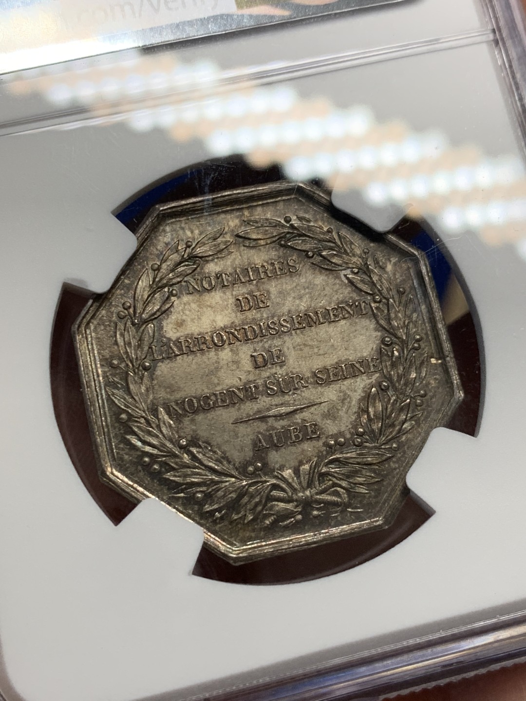 《竞宝斋》第150场-周日，周一，周四 3场 (全场包邮) NGC-MS64 法国十九世纪 天平八角 JETON 顶级品相 五彩包浆 非常漂亮