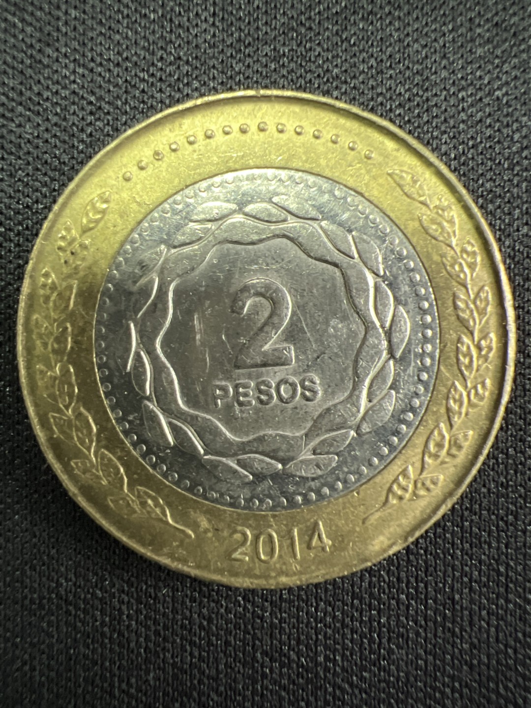 泡泡堂微拍第一 一 七幕硬币捡漏可累计专场👿👿，累计满二十元包邮，接受代拍业务 阿根廷2比索 双色