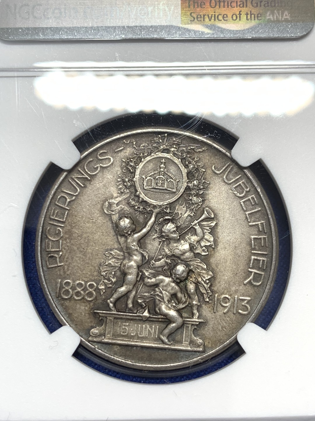 《竞宝斋》第150场-周日，周一，周四 3场 (全场包邮) NGC MS63 1913年德国普鲁士威廉二世结婚25周年纪念银章 背面天使生动形象