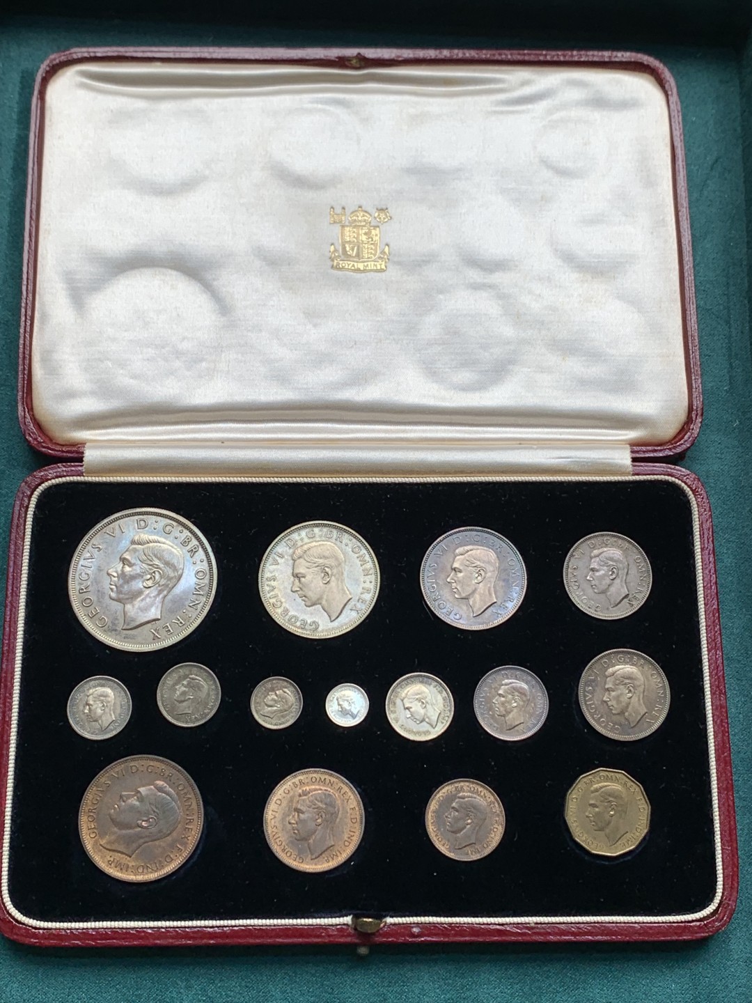 《竞宝斋》第150场-周日，周一，周四 3场 (全场包邮) 英国 1937 乔六登基纪念 15枚装套币  含洗脚币一套 目测为精制