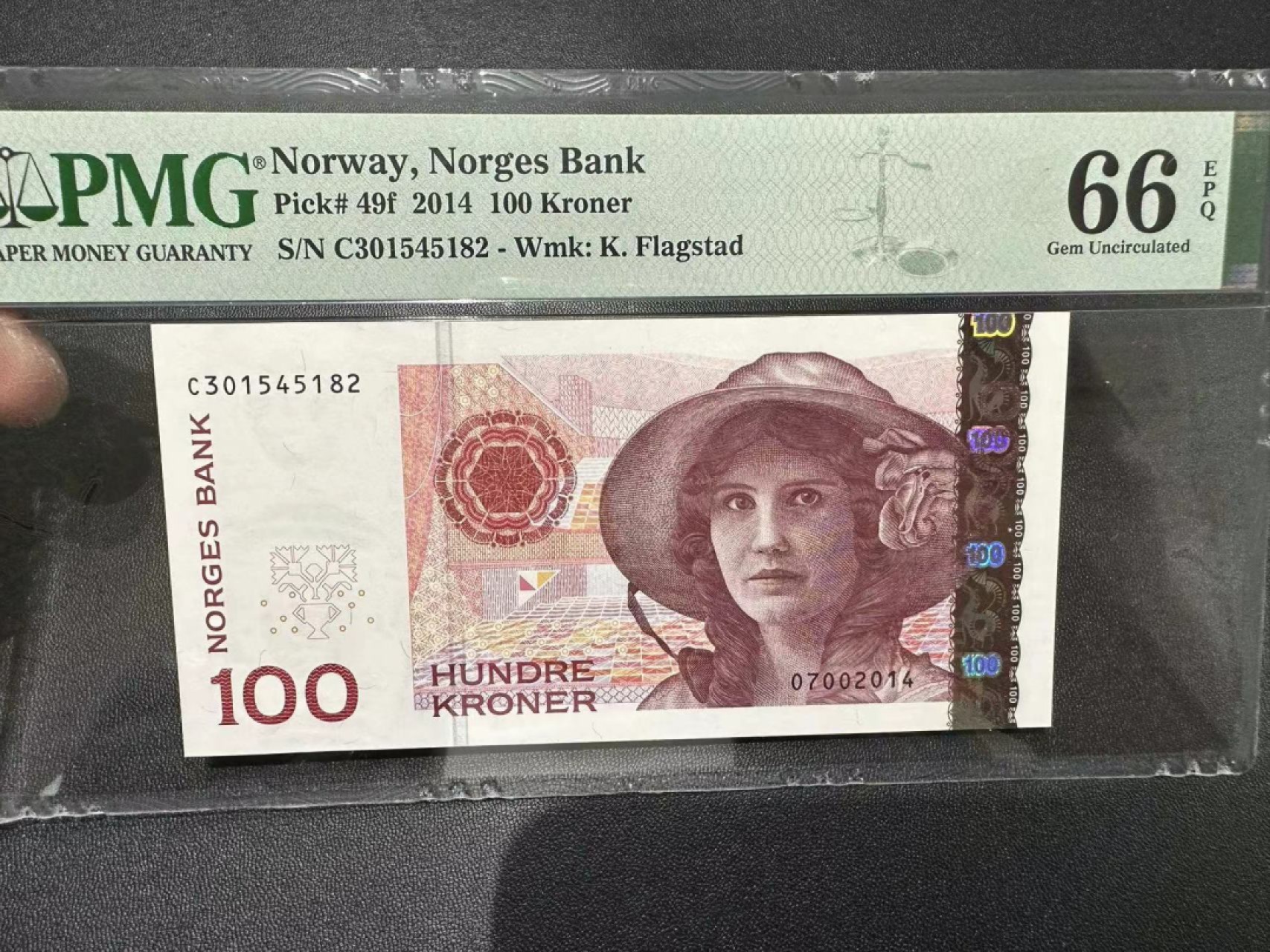 《外钞收藏家》第二百五十六期（评级场） 2014年挪威100克朗 PMG66