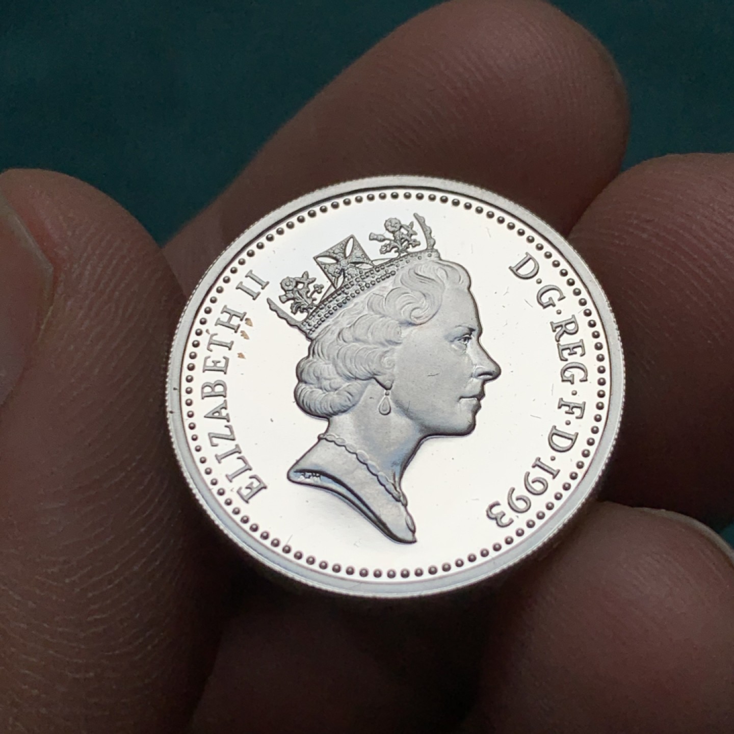 《竞宝斋》第150场-周日，周一，周四 3场 (全场包邮) 1993年 英国 精制一英镑 银币