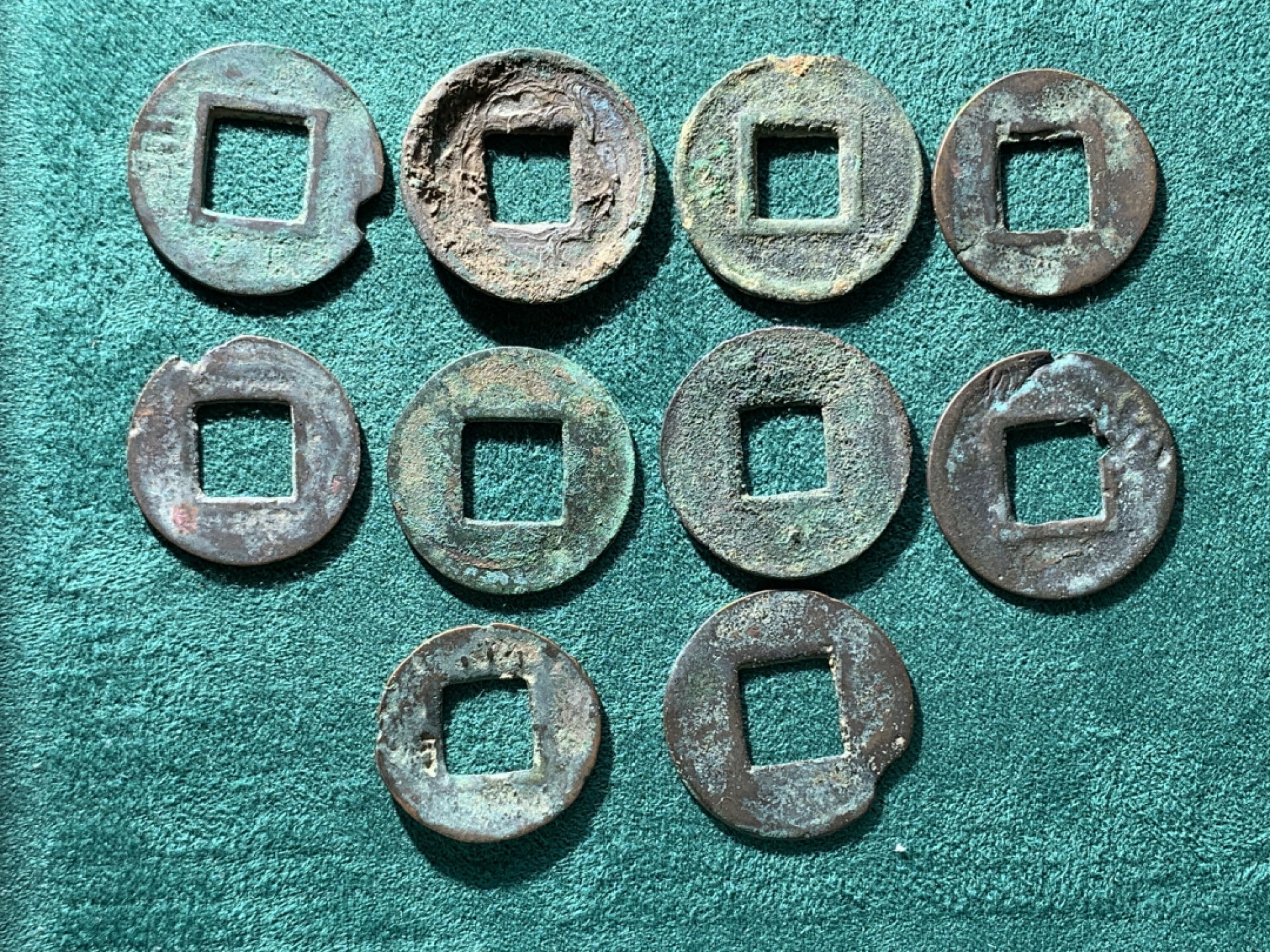 《竞宝斋》第150场-周日，周一，周四 3场 (全场包邮) 东汉记号五铢：名誉版林铢，背阴刻三，面上下双杠，面工，背上三竖，面阴刻二竖，面三竖，五下星等