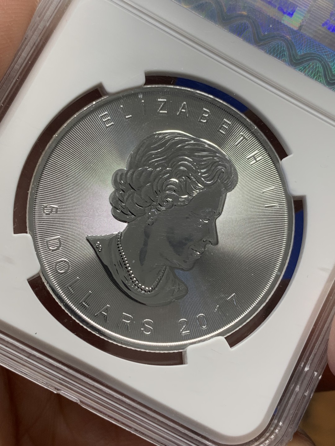 《竞宝斋》第150场-周日，周一，周四 3场 (全场包邮) 加拿大 2017年 枫叶 1盎司银币 31.1克 9999含银量 状态好