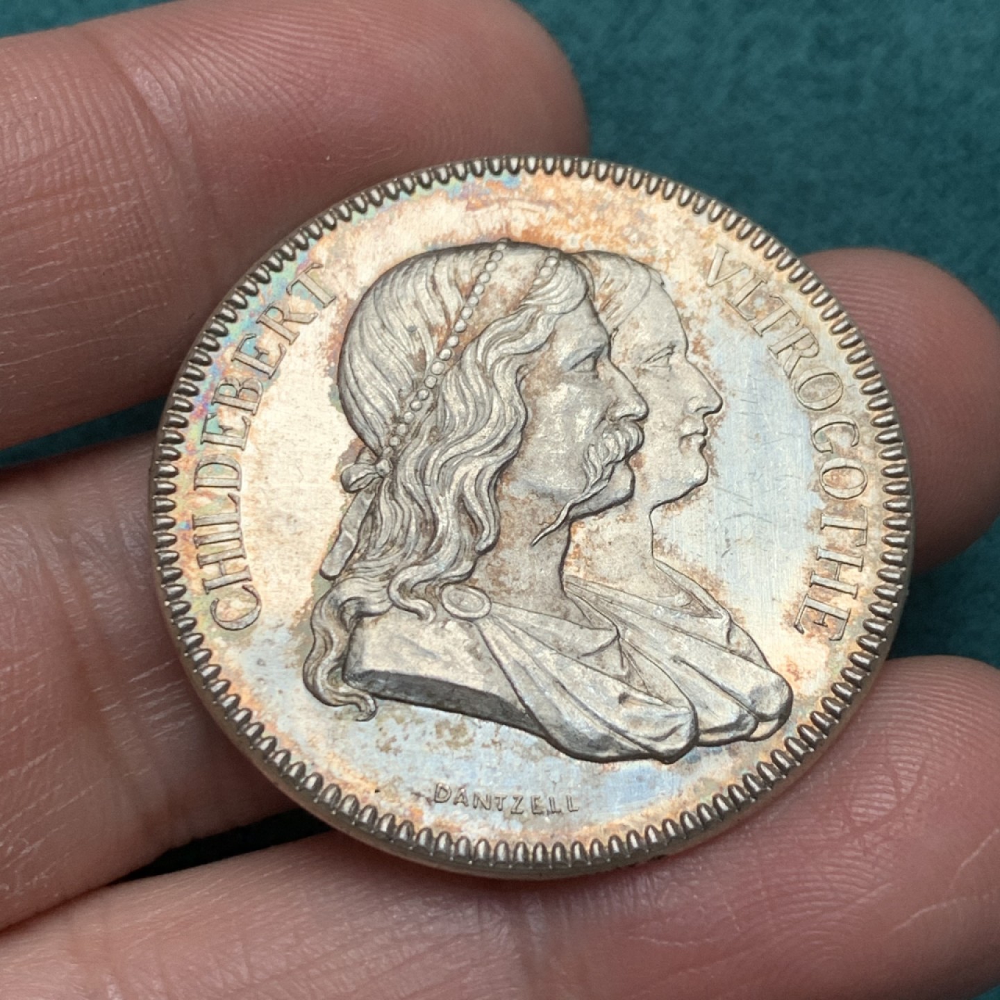 《竞宝斋》第150场-周日，周一，周四 3场 (全场包邮) 法国 1880年里昂医院纪念希尔德贝尔特夫妇 银质代用币（好品） 边铭：蜜蜂➕银标 重量：16.1gr 直径：35mm