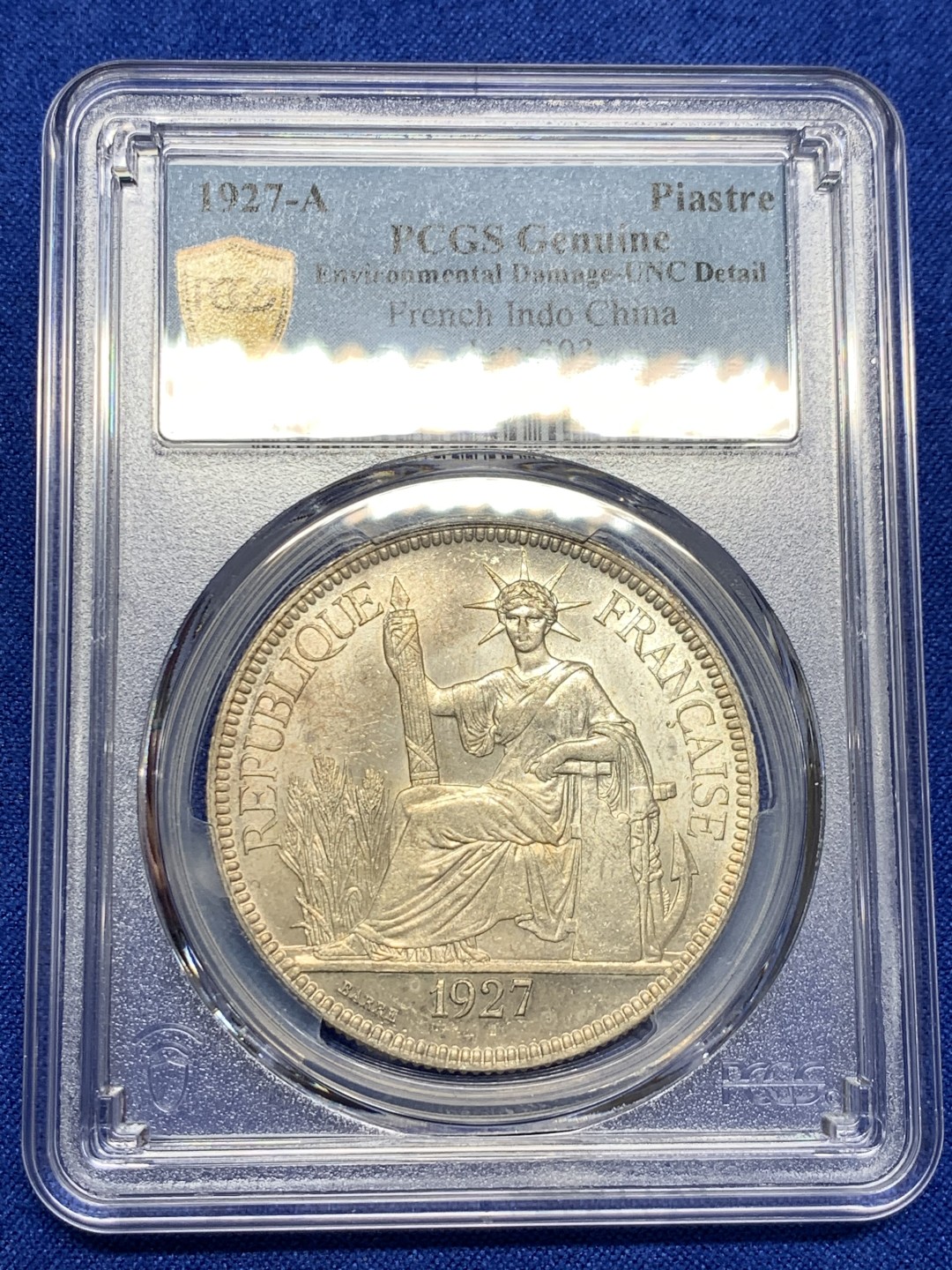 《竞宝斋》第150场-周日，周一，周四 3场 (全场包邮) PCGS UNC 法属印支 1927年 1P 坐人 大银币 极美转光 难得状态