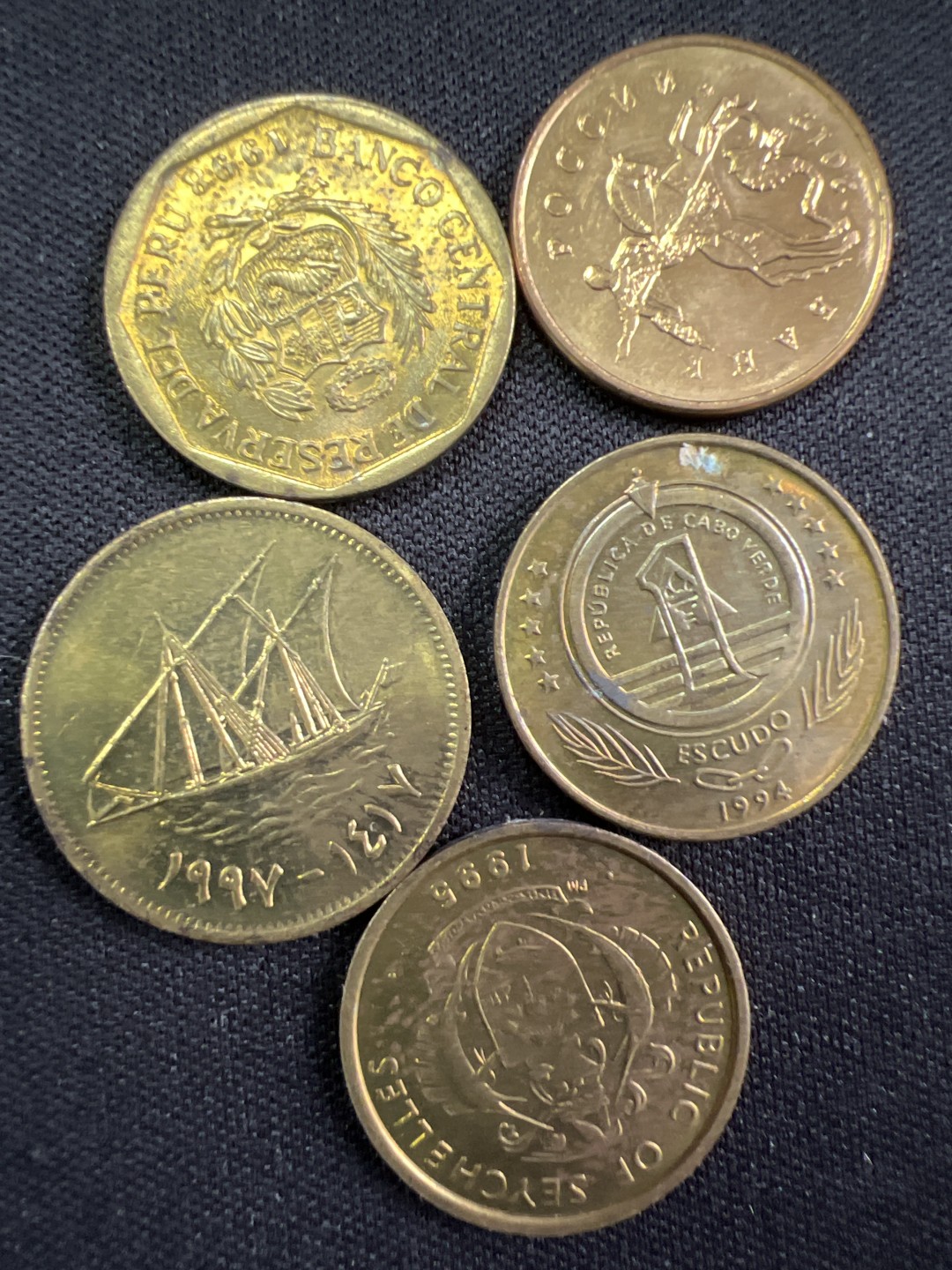 泡泡堂微拍第一 一 七幕硬币捡漏可累计专场👿👿，累计满二十元包邮，接受代拍业务 黄铜币5枚