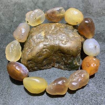 精美天然阿拉善大颗粒糖心玛瑙原石手串一条 - 精美天然阿拉善大颗粒糖心玛瑙原石手串一条