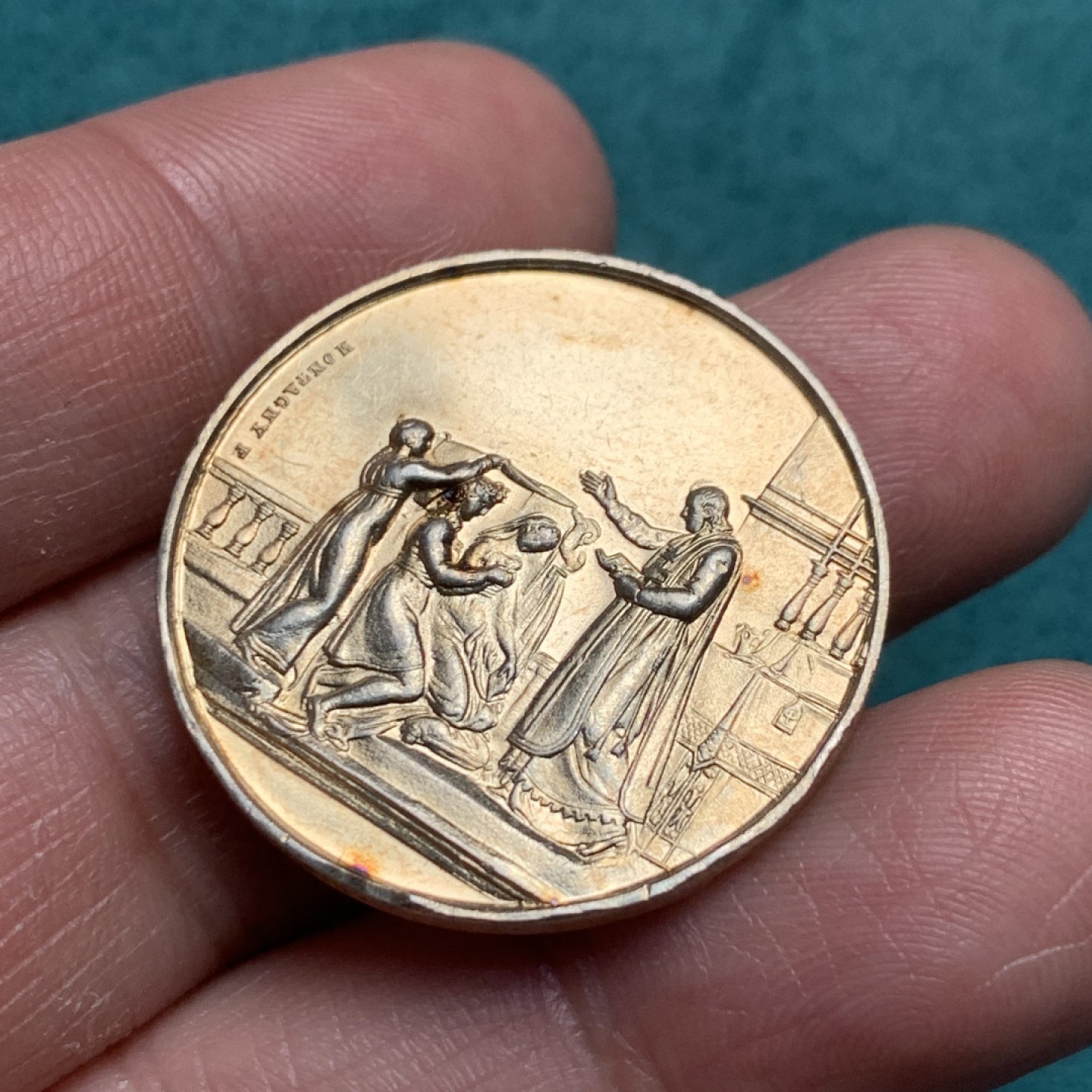 《竞宝斋》第150场-周日，周一，周四 3场 (全场包邮) 法国 结婚纪念镀金银章  重量：11.6gr  直径：30mm 边铭：蜜蜂+银标  细节见图