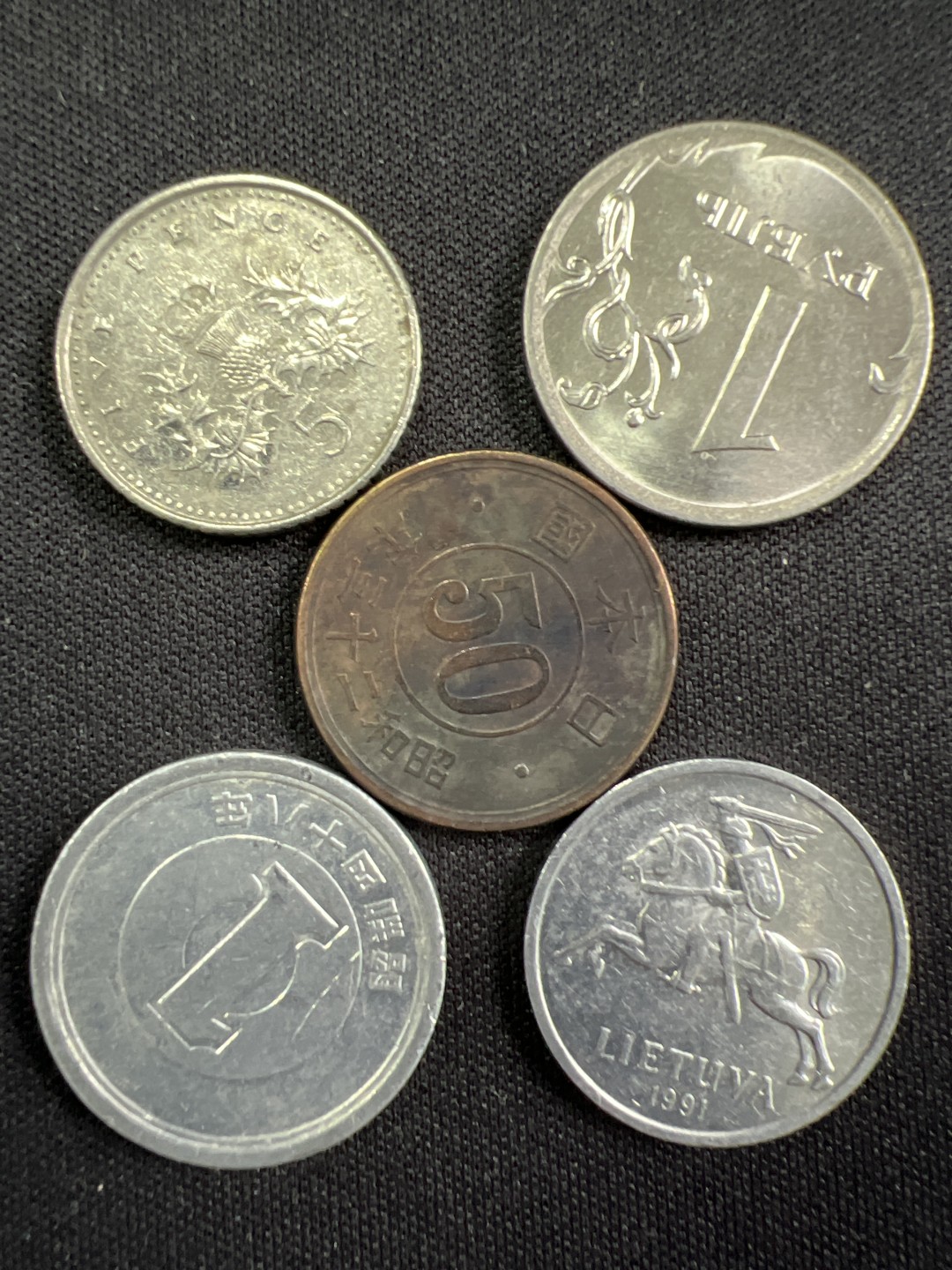 泡泡堂微拍第一 一 七幕硬币捡漏可累计专场👿👿，累计满二十元包邮，接受代拍业务 硬币一组88