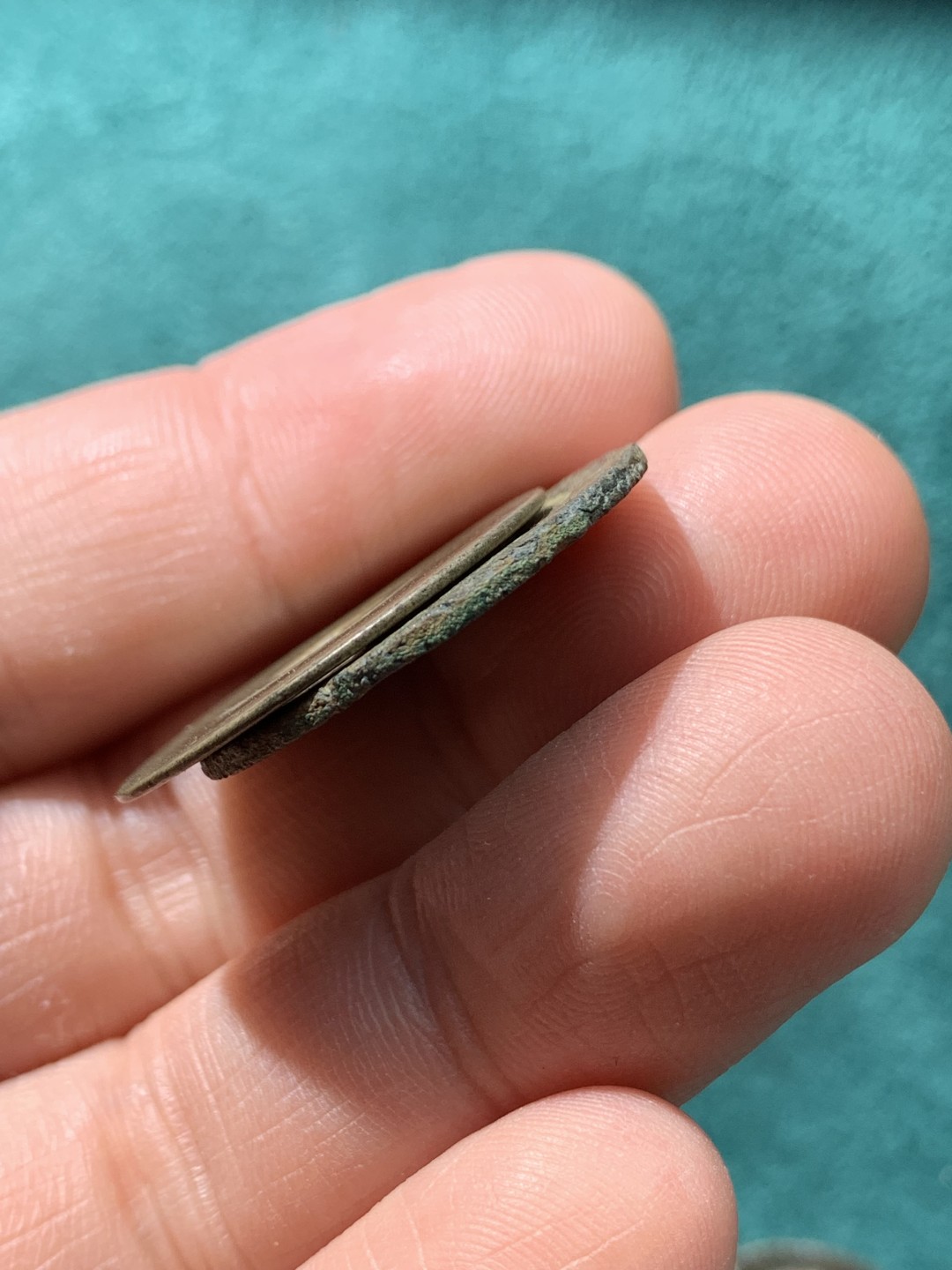 《竞宝斋》第150场-周日，周一，周四 3场 (全场包邮) 明嘉靖小平青白铜，万历小平背上圈