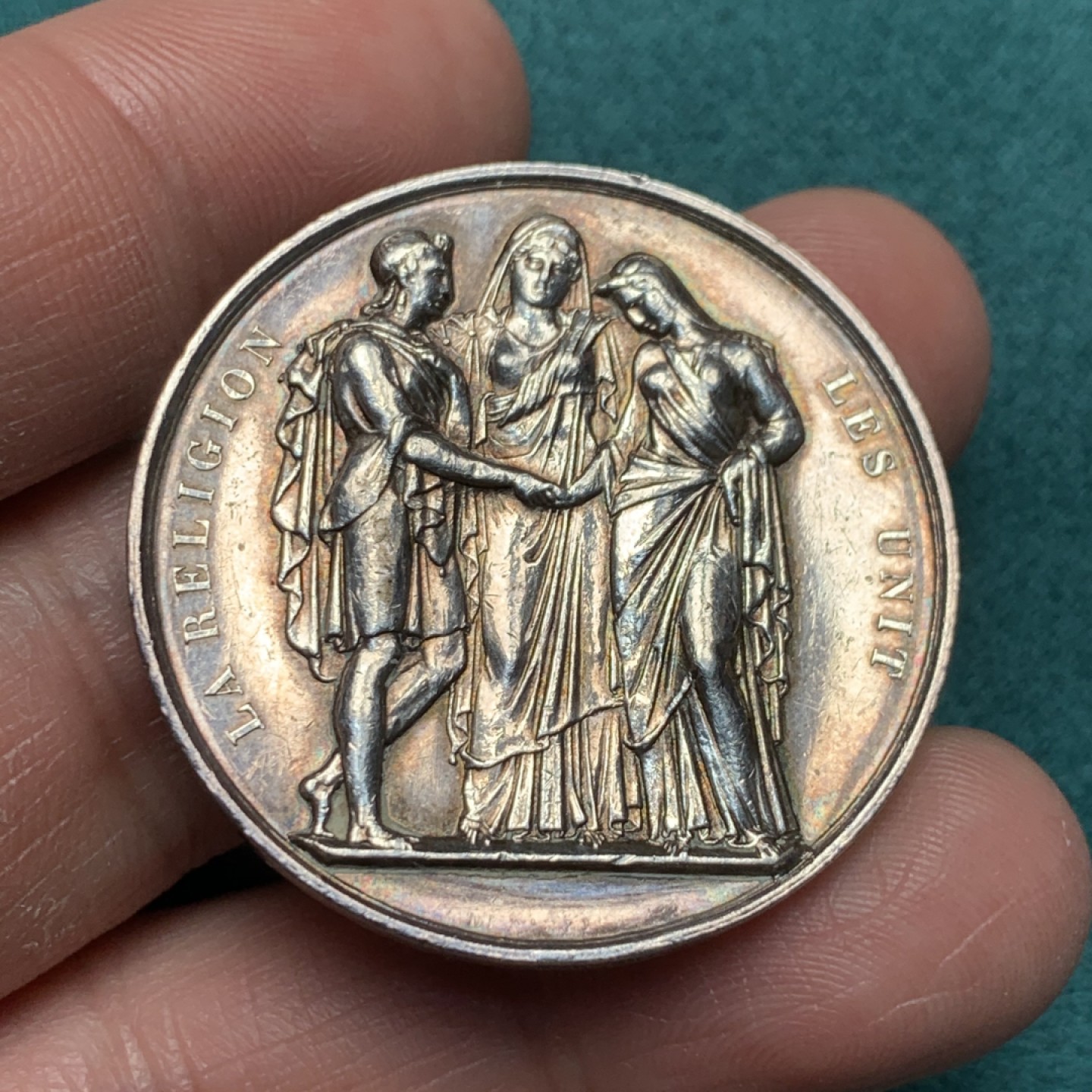 《竞宝斋》第150场-周日，周一，周四 3场 (全场包邮) 法国 1868 结婚纪念 银章  重量：22.2gr  直径：36mm 边铭：蜜蜂+银标+日期