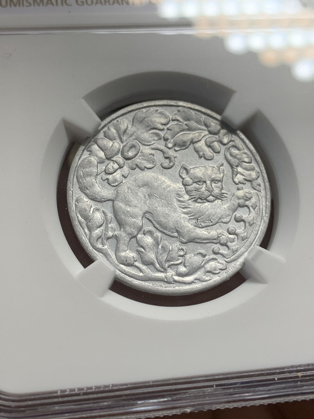 《竞宝斋》第150场-周日，周一，周四 3场 (全场包邮) NGC-UNCD 德国紧急状态时期塔勒小猫币 1921年 2马克 塔勒系列里比较少的一枚 细节很好属于德紧中的小精品