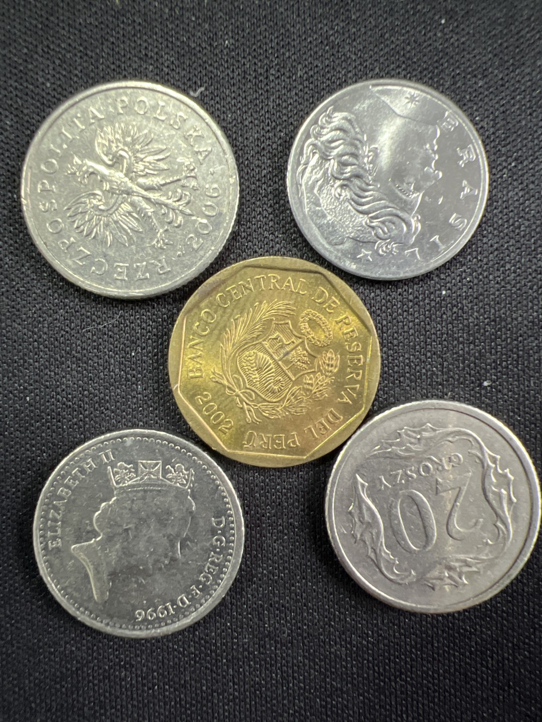 泡泡堂微拍第一 一 七幕硬币捡漏可累计专场👿👿，累计满二十元包邮，接受代拍业务 硬币一组102