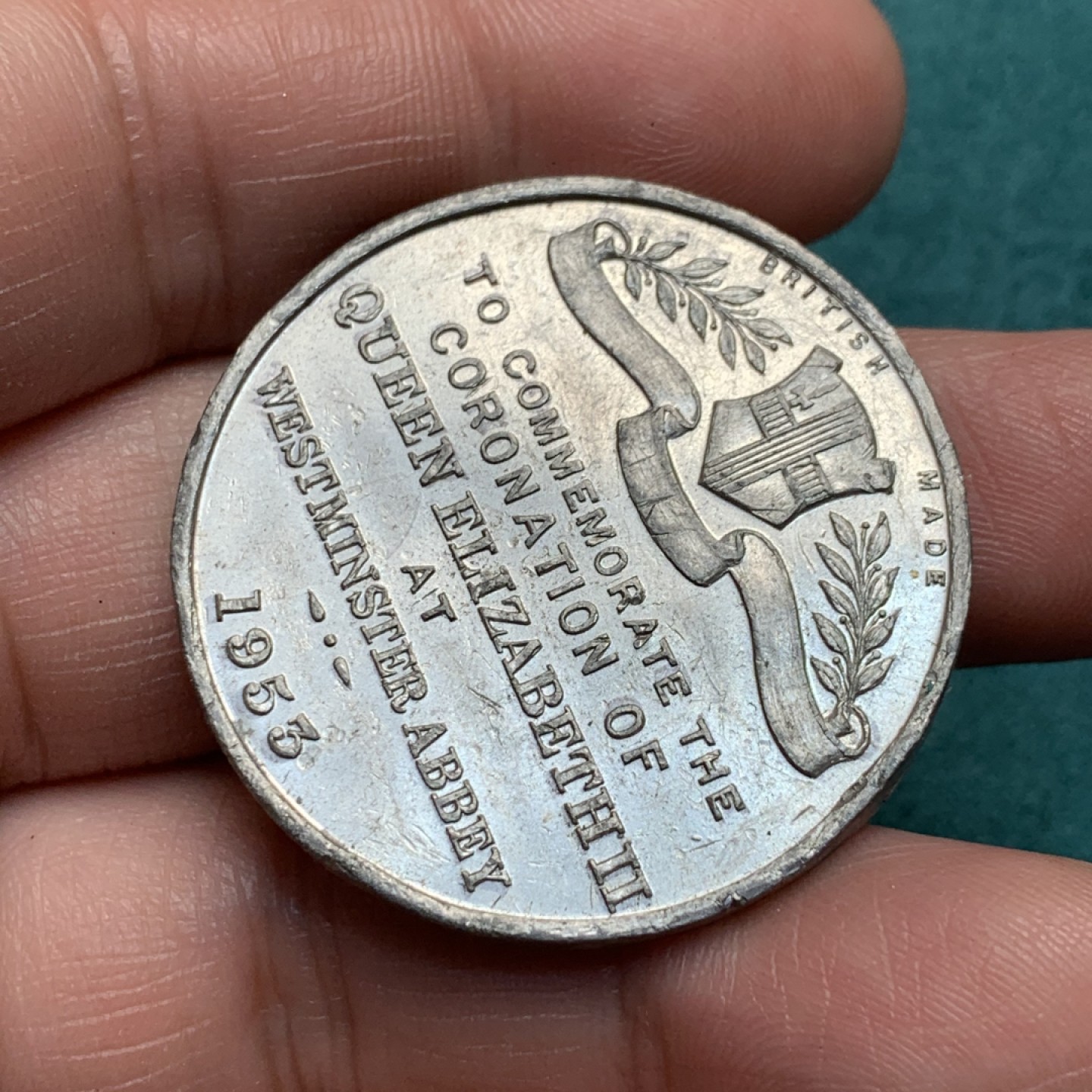 《竞宝斋》第150场-周日，周一，周四 3场 (全场包邮) 1953年英国伊丽莎白二世加冕WM材质纪念章 38.5mm 20.7克