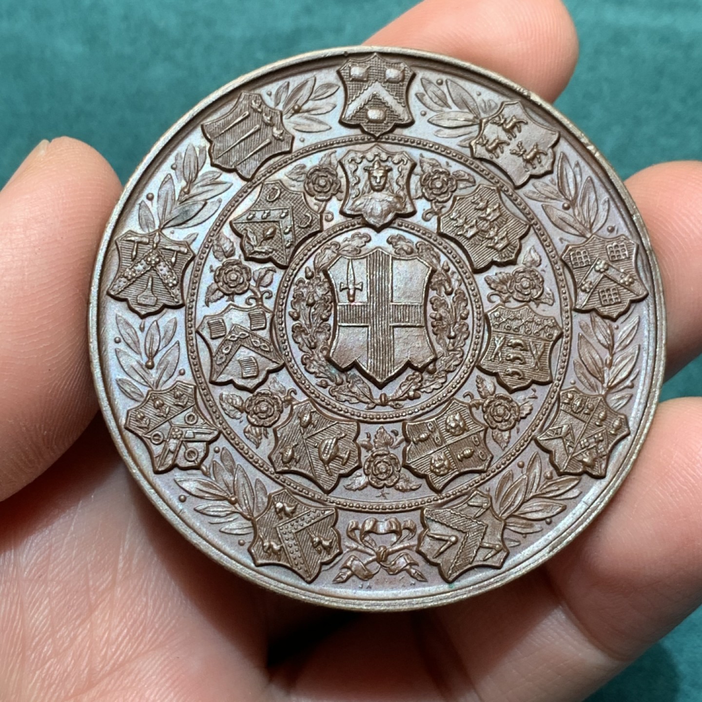 《竞宝斋》第150场-周日，周一，周四 3场 (全场包邮) 1917 英国伦敦行业协会铜章，直径51mm，重量75g，巧克力包浆 品相很好