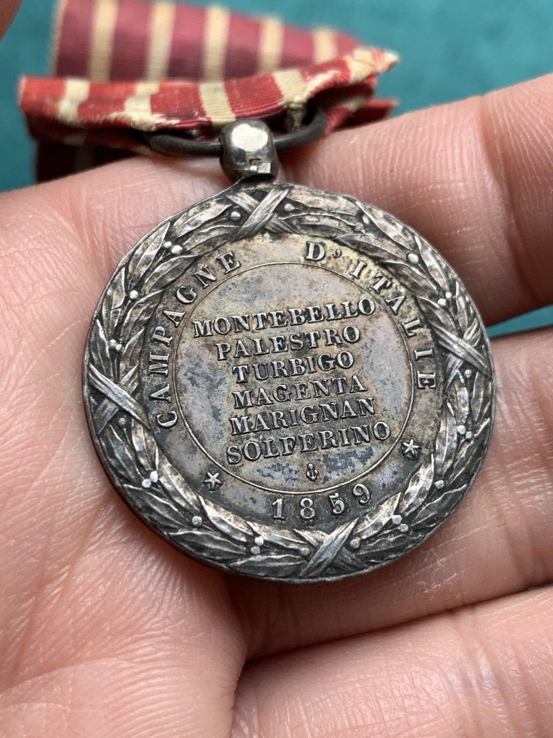 《竞宝斋》第150场-周日，周一，周四 3场 (全场包邮) 法国1859年远征意大利奖章 授予参与反抗奥匈独立战争中的远征意大利军团官兵 ，原味酱彩包浆 十分稀少