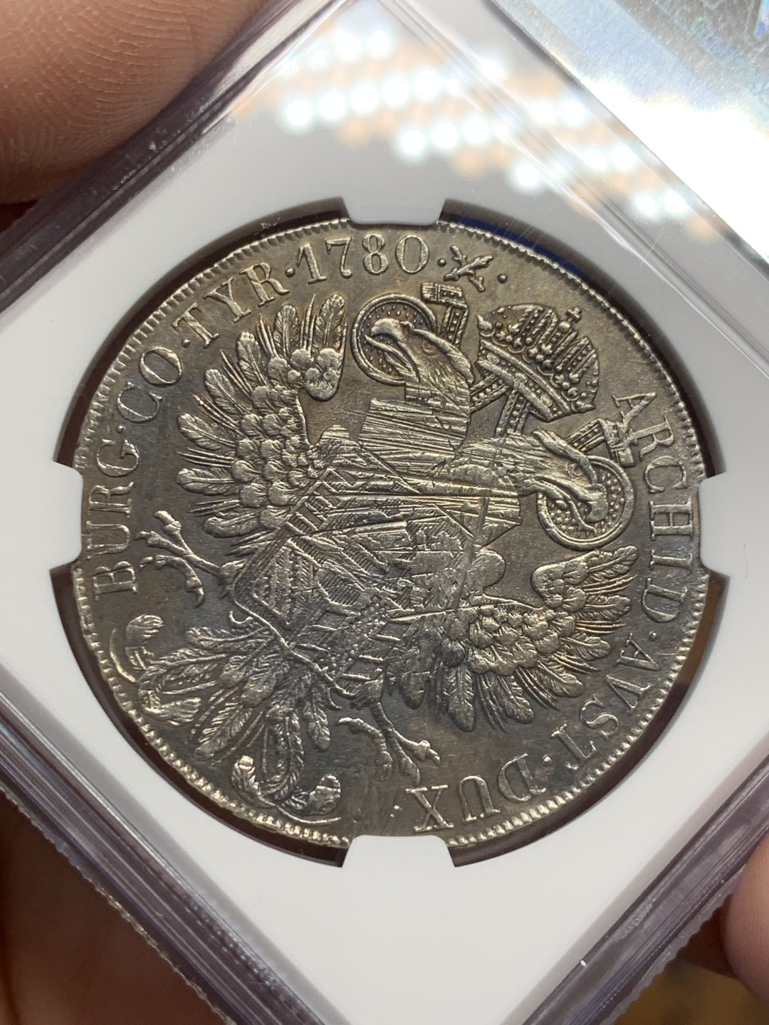 《竞宝斋》第150场-周日，周一，周四 3场 (全场包邮) NGC AU 米兰大扣版 特蕾西亚女王 1泰勒银币 1820左右铸造