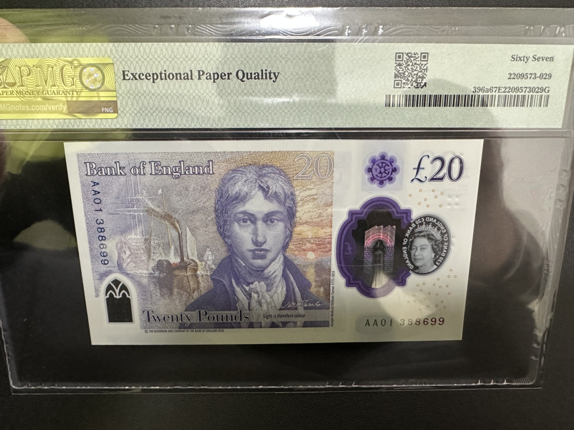 《外钞收藏家》第二百五十六期（评级场） 2018年版英国20镑 PMG67 AA01首发冠 无47靓号