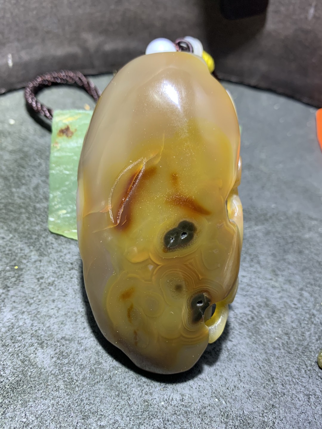 精美晶洞聚宝盆高玉化天然马达加斯加高玉化玛瑙手工镂空雕刻福在眼前把件一个！