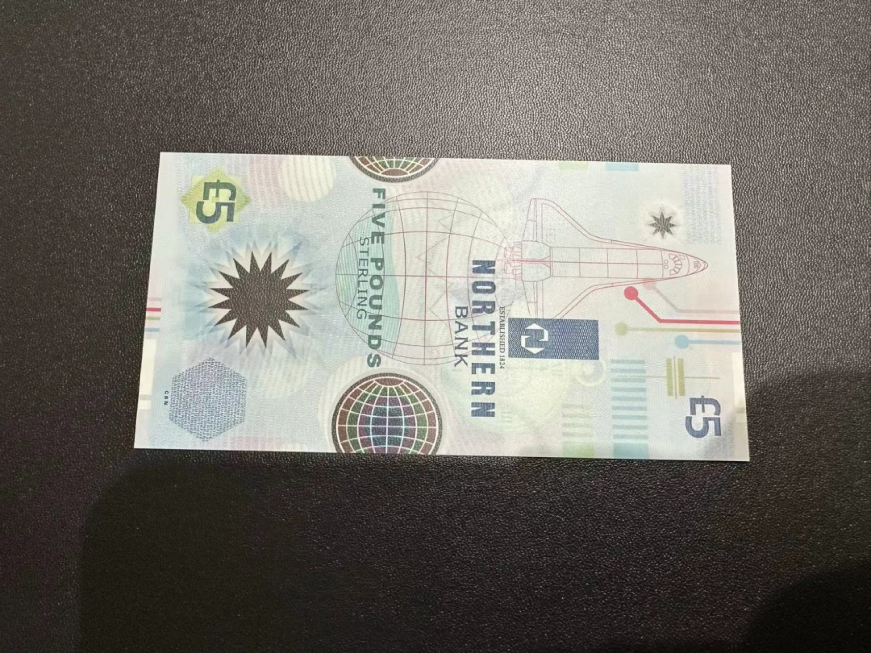 《外钞收藏家》第二百五十八期（连拍第三场） 2000年北爱尔兰5镑 纪念钞 全新UNC