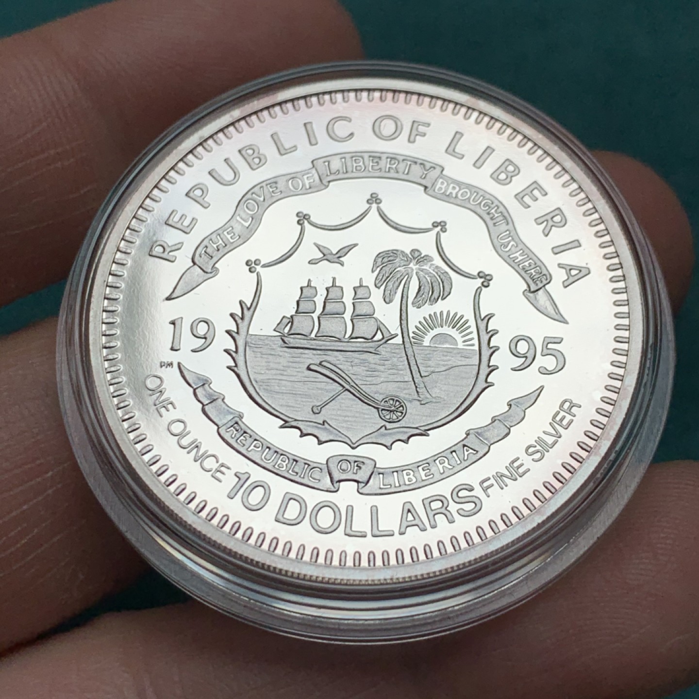 《竞宝斋》第150场-周日，周一，周四 3场 (全场包邮) 利比里亚 联合国1995年 50周年纪念 精制纪念大银币 31.1克 999银