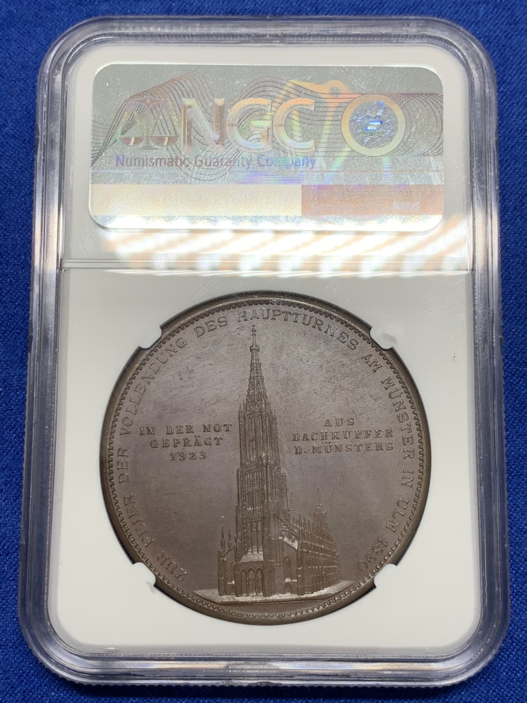 《竞宝斋》第150场-周日，周一，周四 3场 (全场包邮) NGC MS64 1890年德国乌尔姆大教堂纪念铜章 完美品相 巧克力包浆 十分迷人