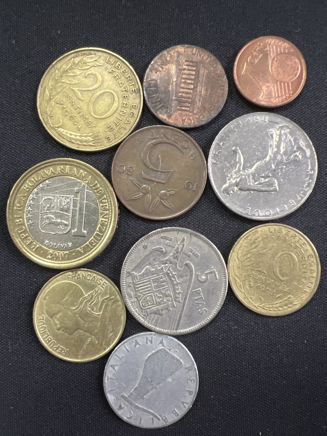 泡泡堂微拍第一 一 七幕硬币捡漏可累计专场👿👿，累计满二十元包邮，接受代拍业务 硬币一组95