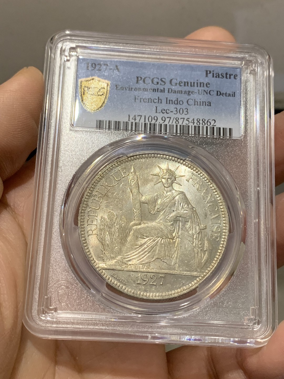 《竞宝斋》第150场-周日，周一，周四 3场 (全场包邮) PCGS UNC 法属印支 1927年 1P 坐人 大银币 极美转光 难得状态