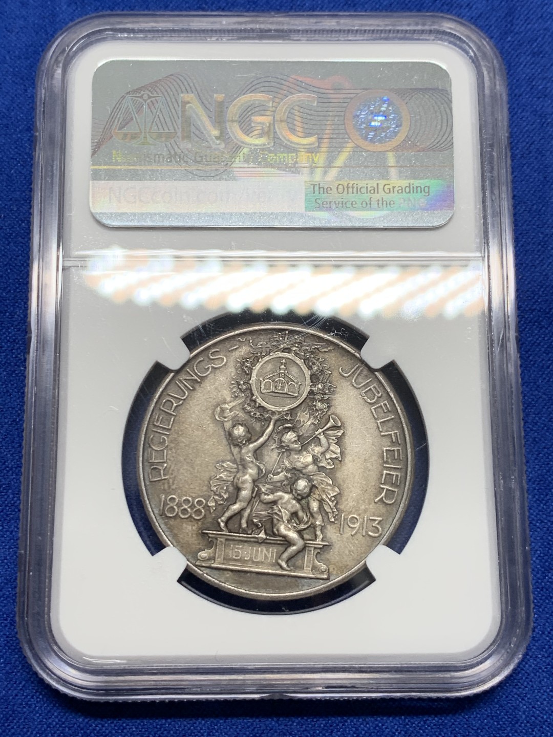 《竞宝斋》第150场-周日，周一，周四 3场 (全场包邮) NGC MS63 1913年德国普鲁士威廉二世结婚25周年纪念银章 背面天使生动形象