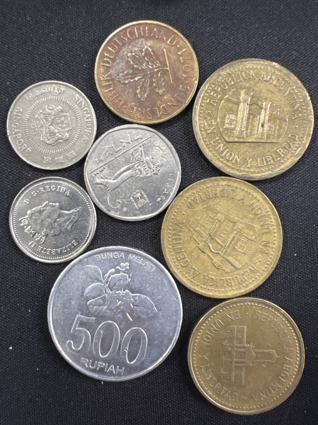 泡泡堂微拍第一 一 七幕硬币捡漏可累计专场👿👿，累计满二十元包邮，接受代拍业务 硬币一组101