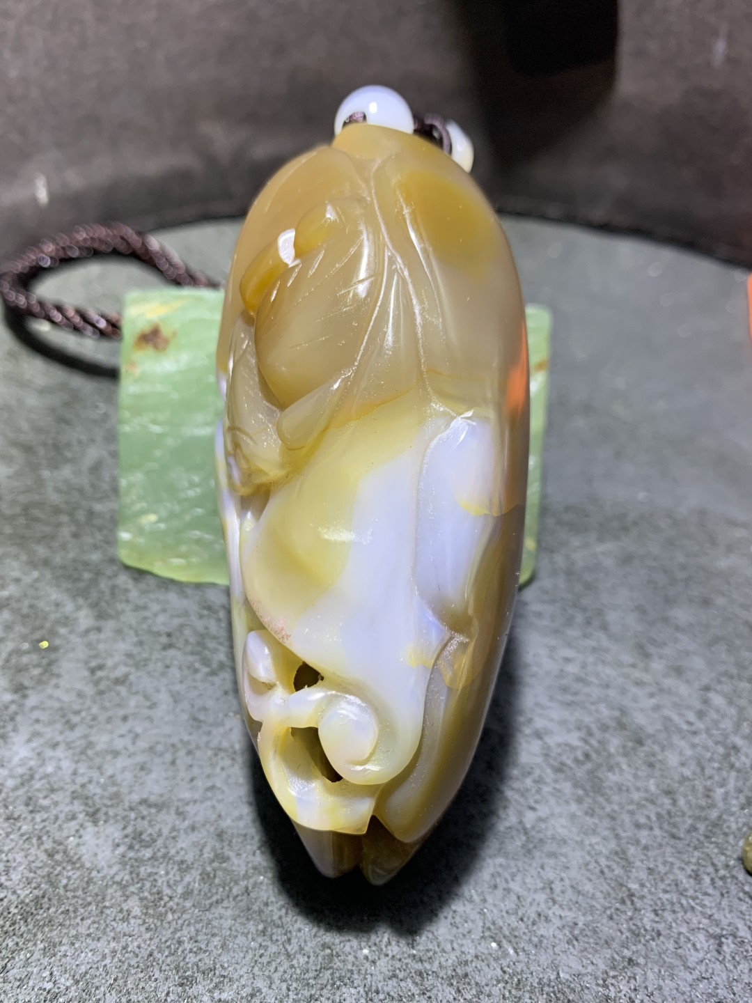 精美晶洞聚宝盆高玉化天然马达加斯加高玉化玛瑙手工镂空雕刻福在眼前把件一个！